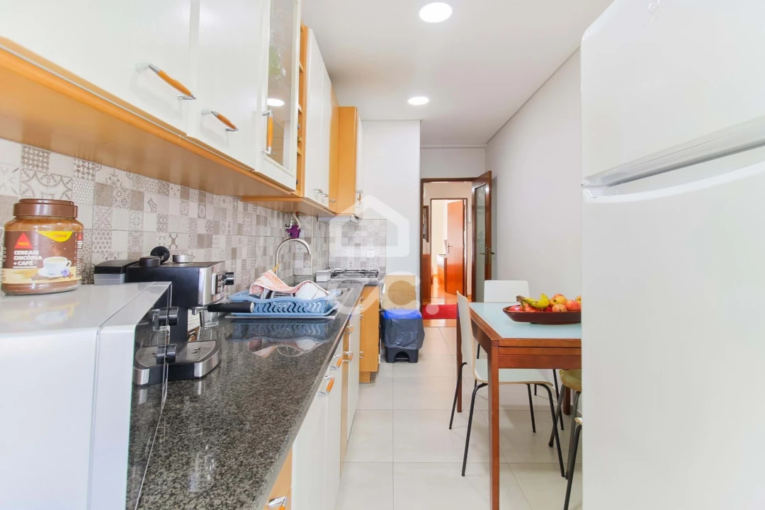Apartamento T2 para Venda em Seixal Foto 8