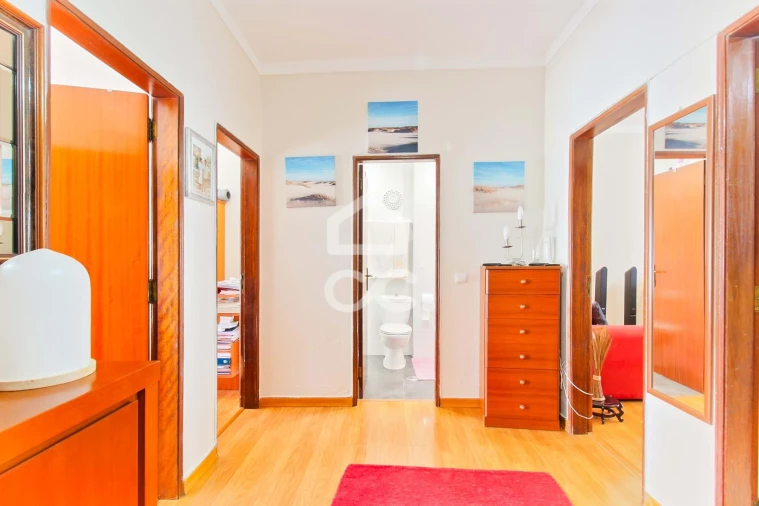 Apartamento T2 para Venda em Seixal Foto 4