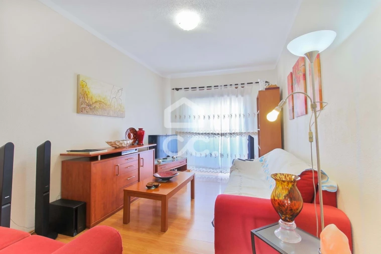Apartamento T2 para Venda em Seixal Foto 2