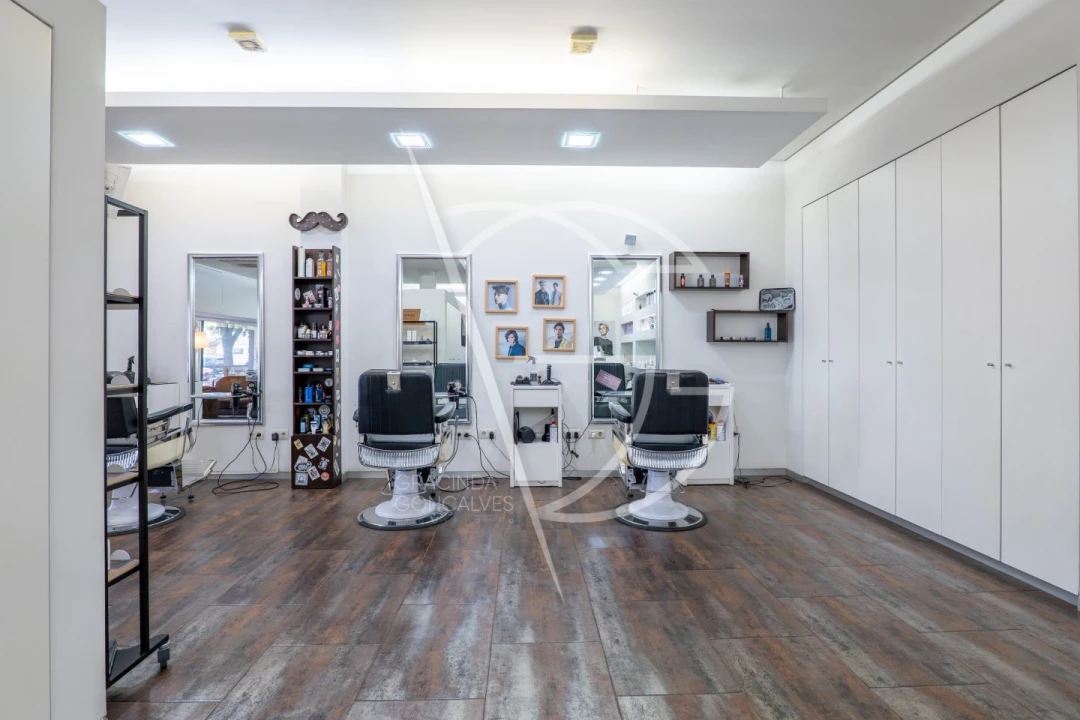 Loja para Venda em Santa Marinha e São Pedro da Afurada Foto 10