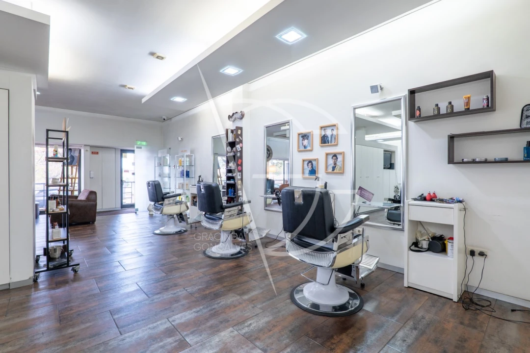 Loja para Venda em Santa Marinha e São Pedro da Afurada Foto 11