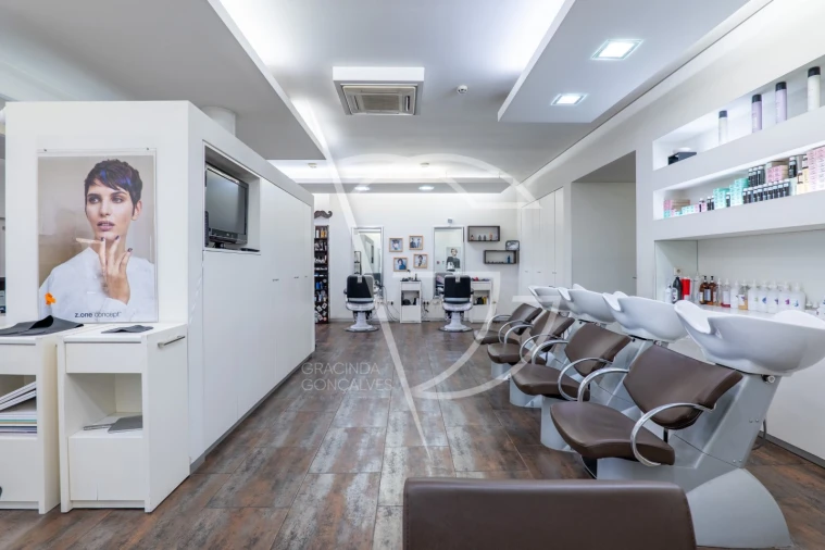 Loja para Venda em Santa Marinha e São Pedro da Afurada Foto 7