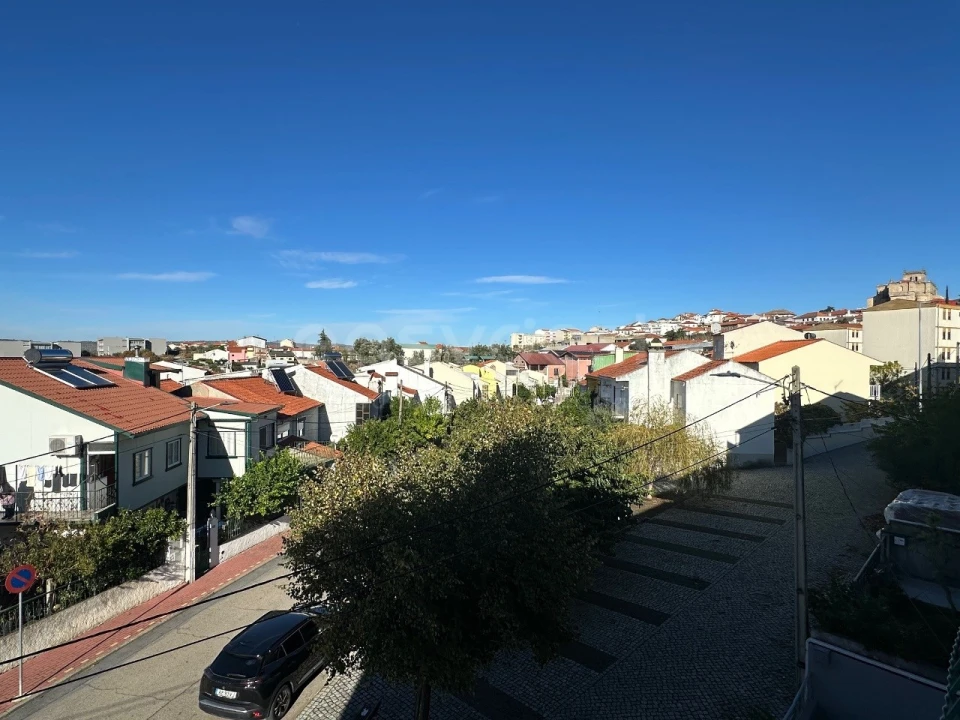 Moradia T5 para Venda em Torre de Moncorvo Foto 2