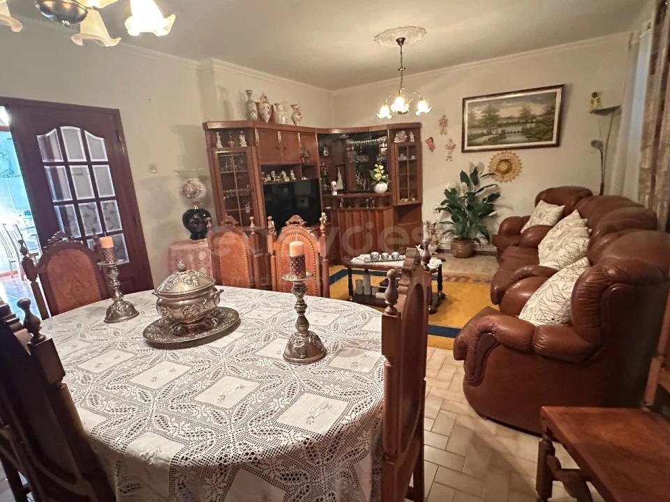 Moradia T5 para Venda em Torre de Moncorvo Foto 7