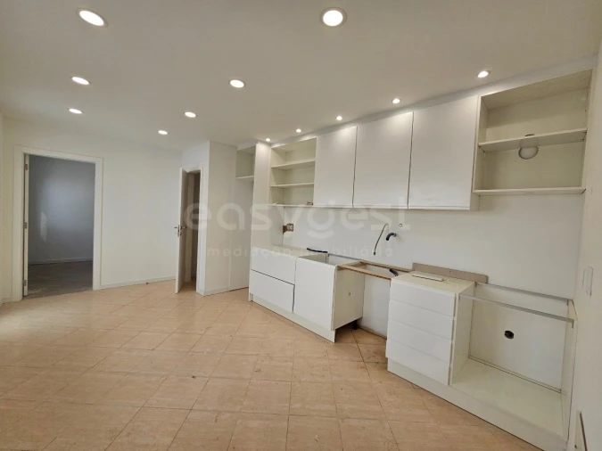 Moradia T3 para Venda em Estômbar e Parchal Foto 13