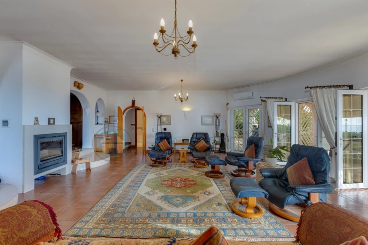 Moradia T4 para Venda em Luz Foto 4