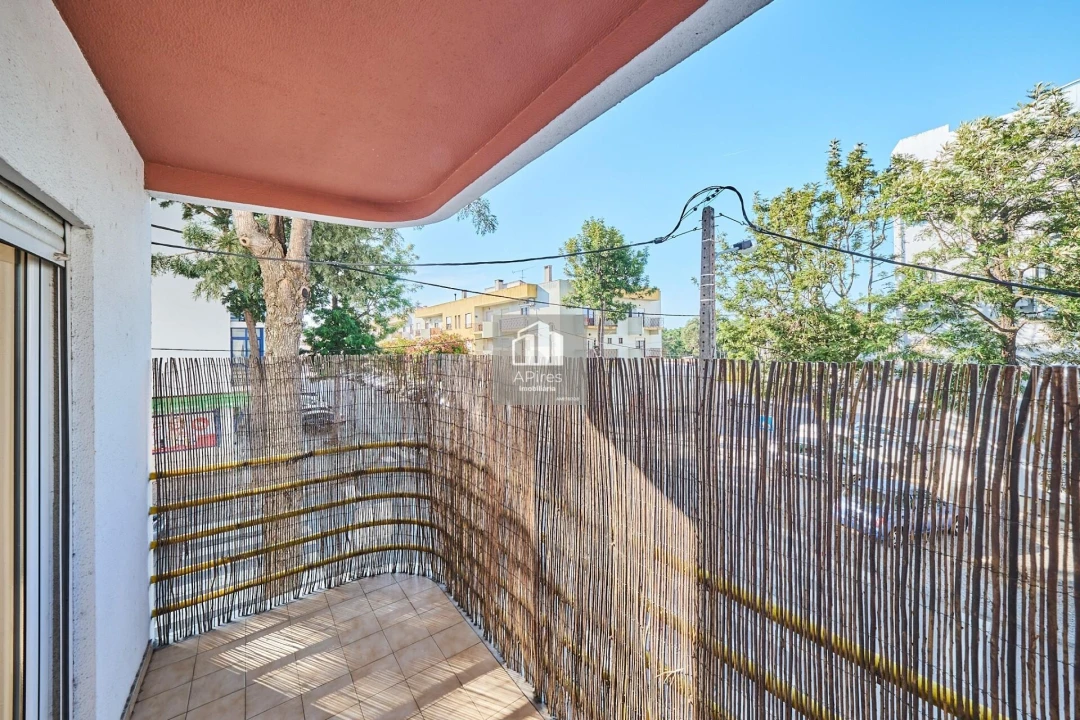 Apartamento T2 para Venda em Charneca de Caparica e Sobreda Foto 10