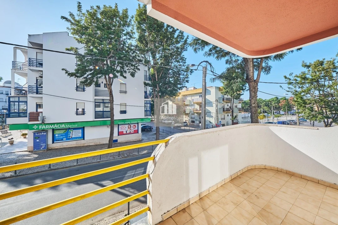 Apartamento T2 para Venda em Charneca de Caparica e Sobreda Foto 5