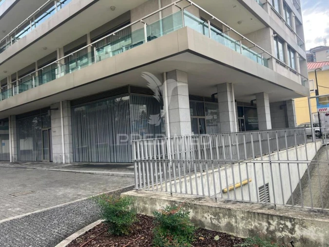 Loja para Arrendamento em Bougado (São Martinho e Santiago) Foto 6