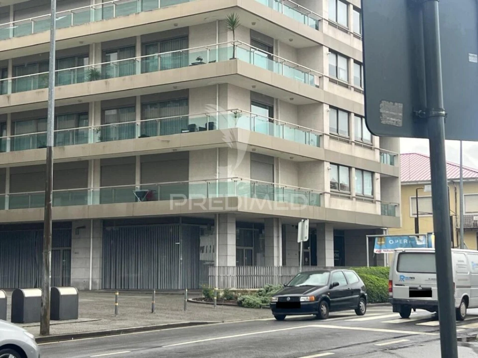 Loja para Arrendamento em Bougado (São Martinho e Santiago) Foto 7