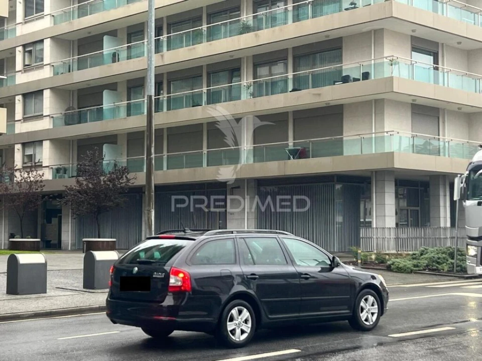 Loja para Arrendamento em Bougado (São Martinho e Santiago) Foto 2