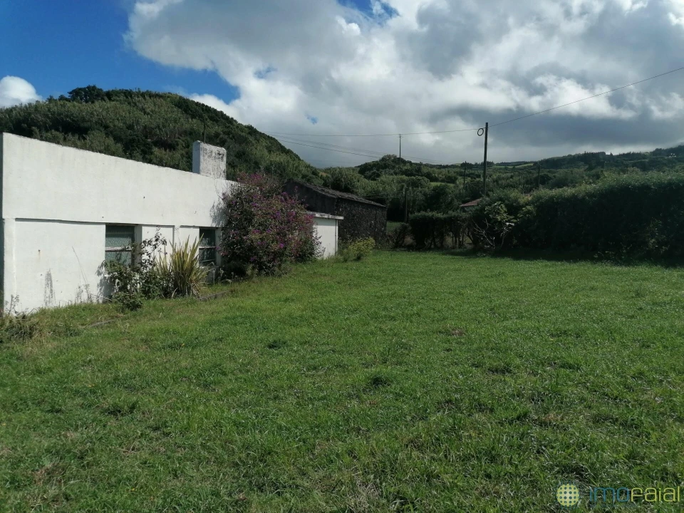 Moradia T2 para Venda em Cedros Foto 7