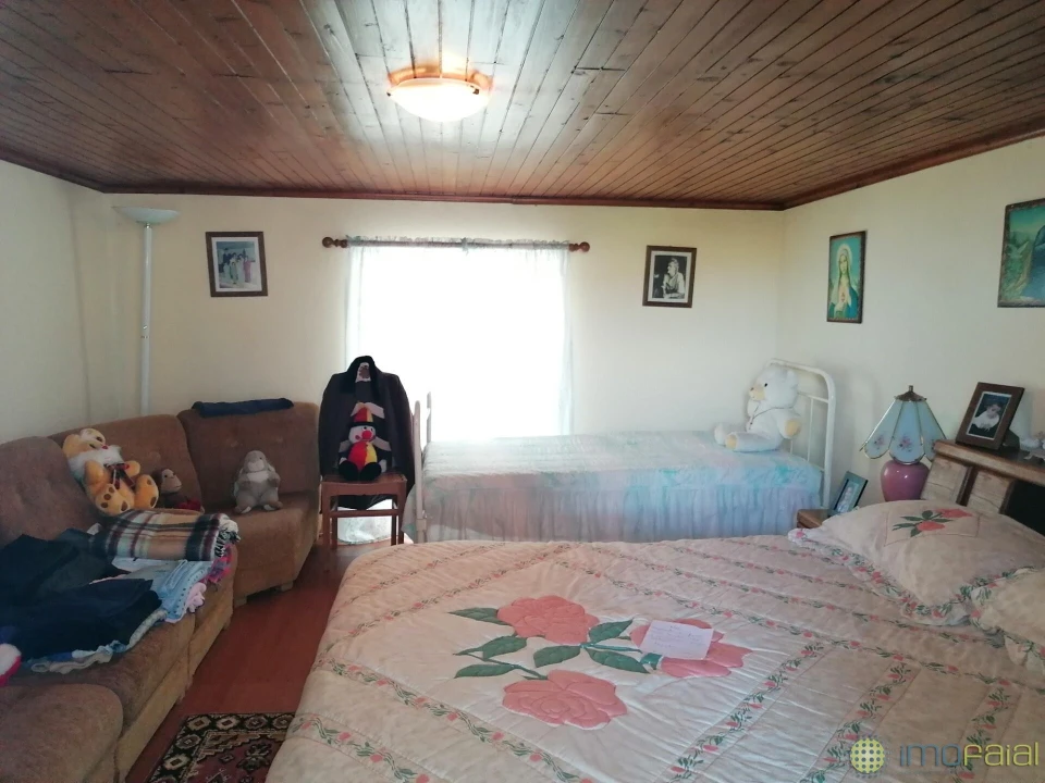 Moradia T2 para Venda em Cedros Foto 16