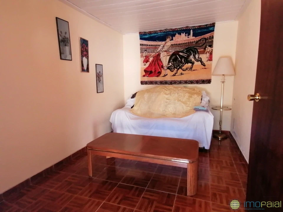 Moradia T2 para Venda em Cedros Foto 13