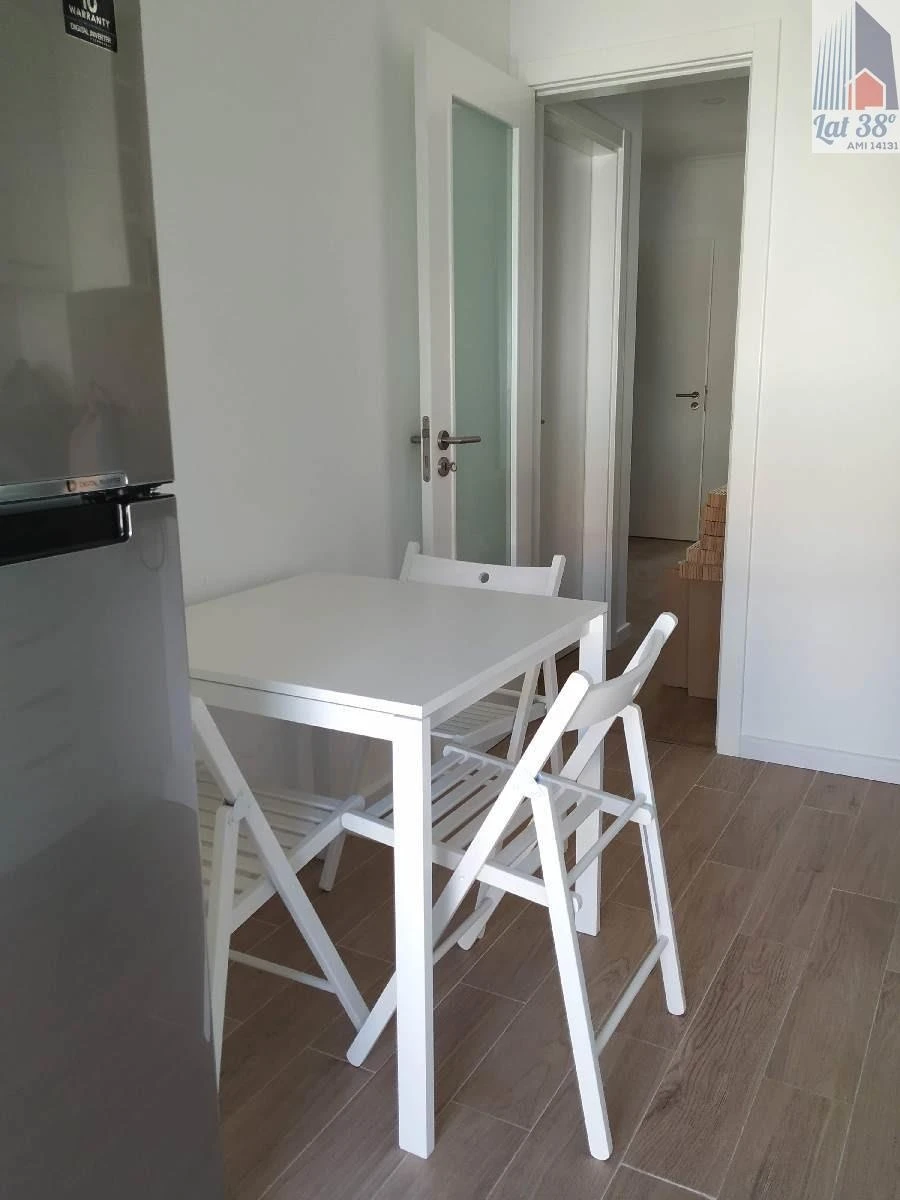 Quarto para Arrendamento em Lumiar Foto 11