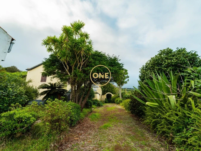 Moradia T4 para Venda em Capelas Foto 6