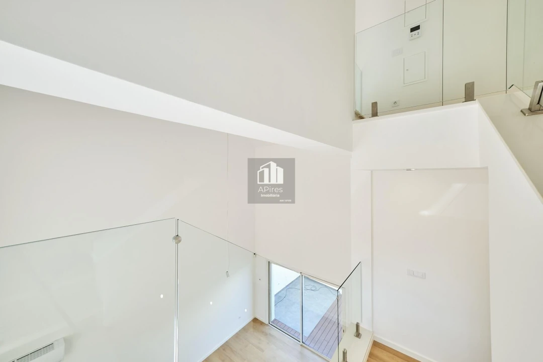 Moradia T3 para Venda em Costa da Caparica Foto 28