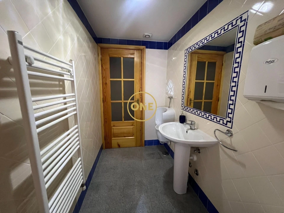 Negócio para Venda em Raposa Foto 150