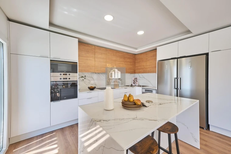 Moradia T4 para Venda em Laranjeiro e Feijó Foto 21