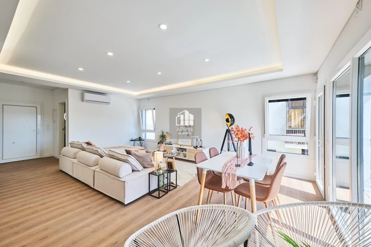 Moradia T4 para Venda em Laranjeiro e Feijó Foto 20