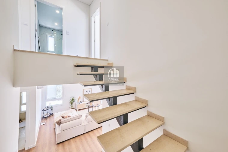 Moradia T4 para Venda em Laranjeiro e Feijó Foto 28