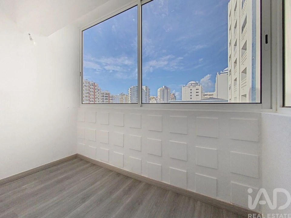 Apartamento T1 para Venda em Portimão Foto 11