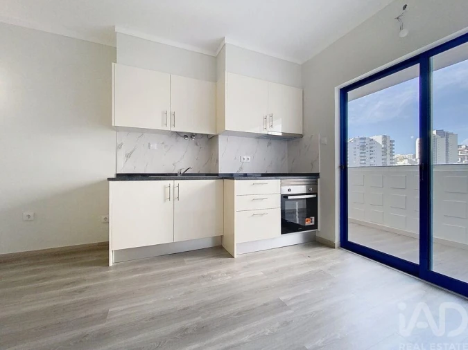 Apartamento T1 para Venda em Portimão Foto 7