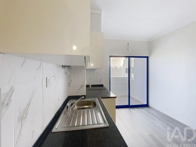 Apartamento T1 para Venda em Portimão Foto 8