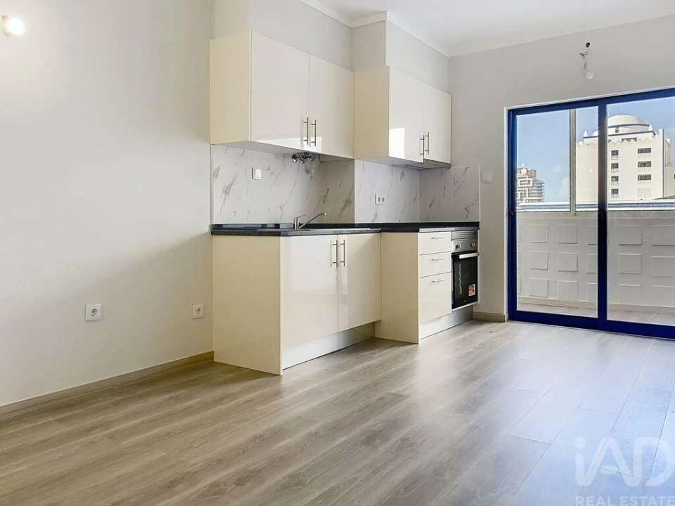 Apartamento T1 para Venda em Portimão Foto 1