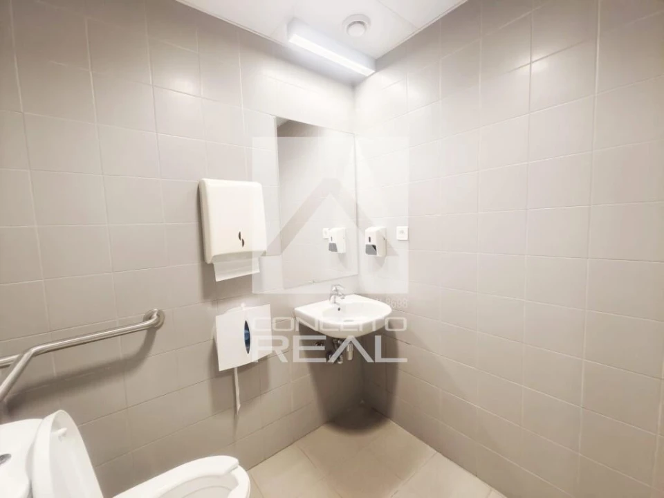 Loja para Venda em Cidade da Maia Foto 9