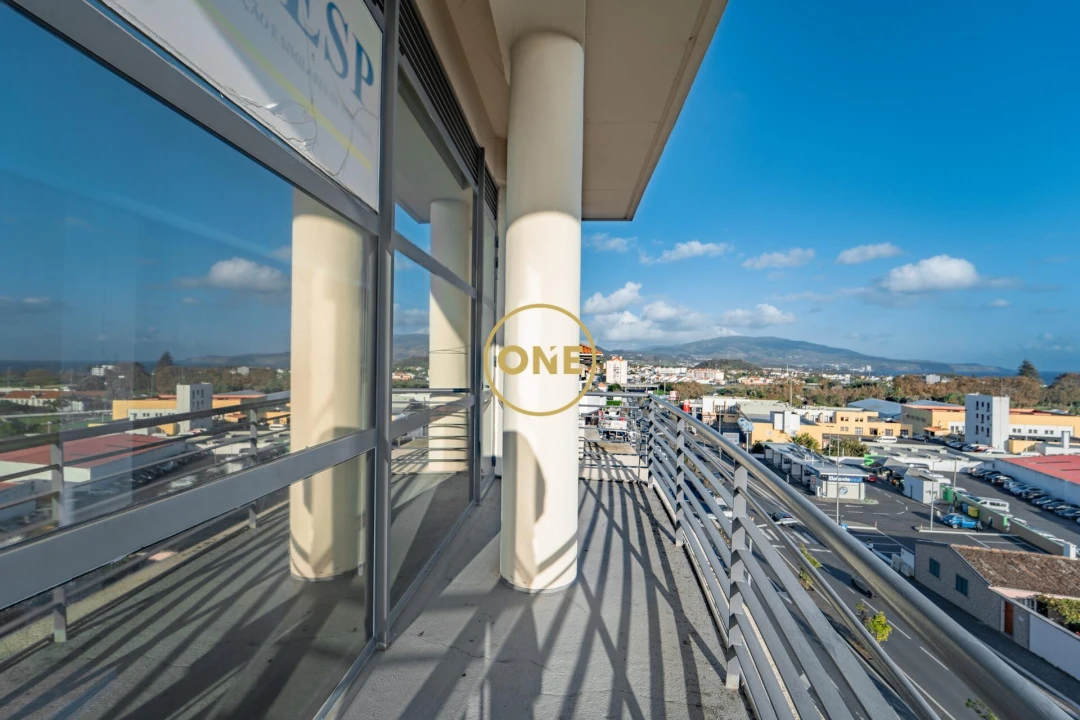 Loja para Venda em Ponta Delgada (São Pedro) Foto 19