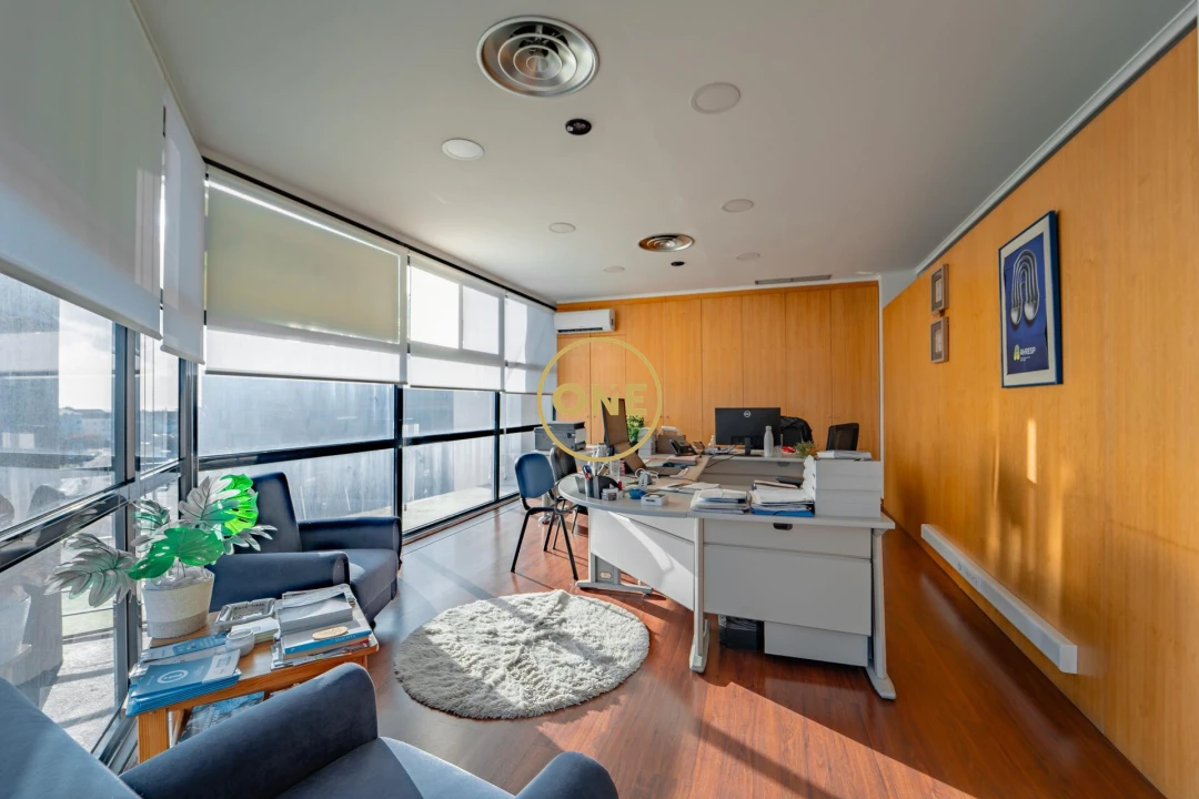 Loja para Venda em Ponta Delgada (São Pedro) Foto 13