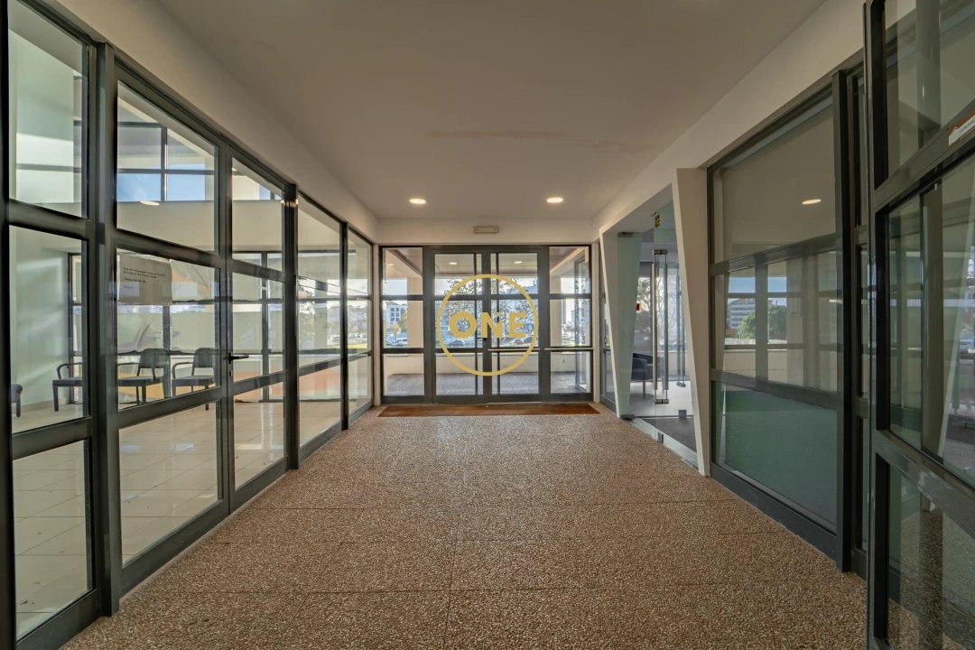 Loja para Venda em Ponta Delgada (São Pedro) Foto 22