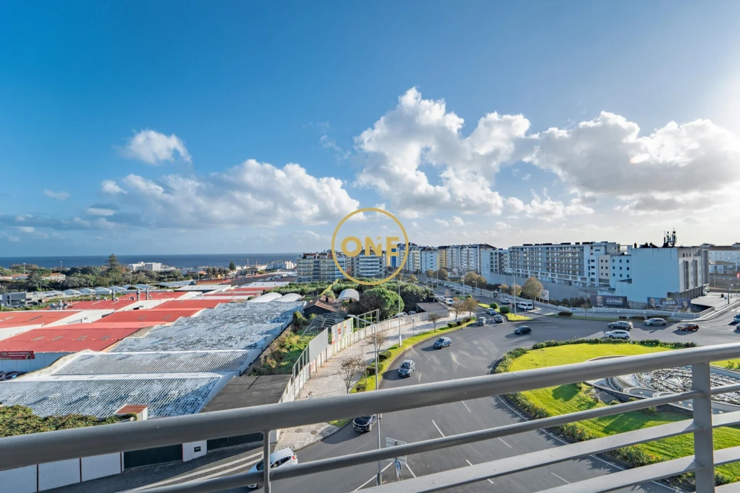 Loja para Venda em Ponta Delgada (São Pedro) Foto 17