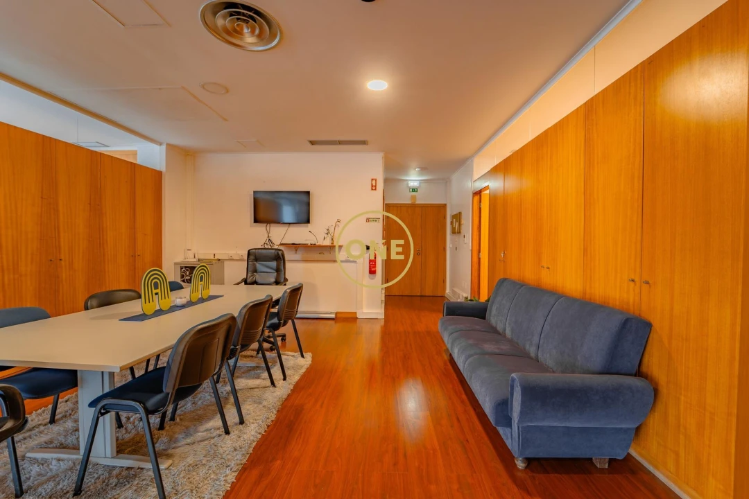 Loja para Venda em Ponta Delgada (São Pedro) Foto 11