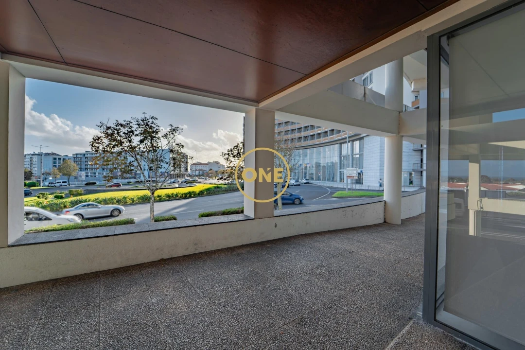 Loja para Venda em Ponta Delgada (São Pedro) Foto 25