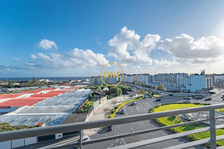 Loja para Venda em Ponta Delgada (São Pedro) Foto 17