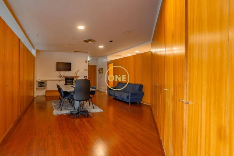 Loja para Venda em Ponta Delgada (São Pedro) Foto 12