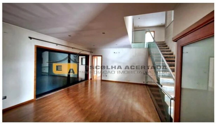 Moradia T3 para Venda em Louredo Foto 7