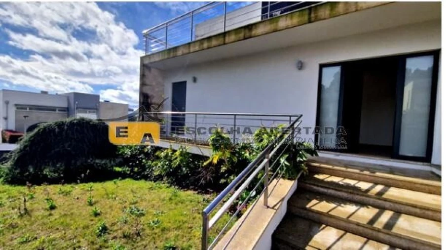 Moradia T3 para Venda em Louredo Foto 2