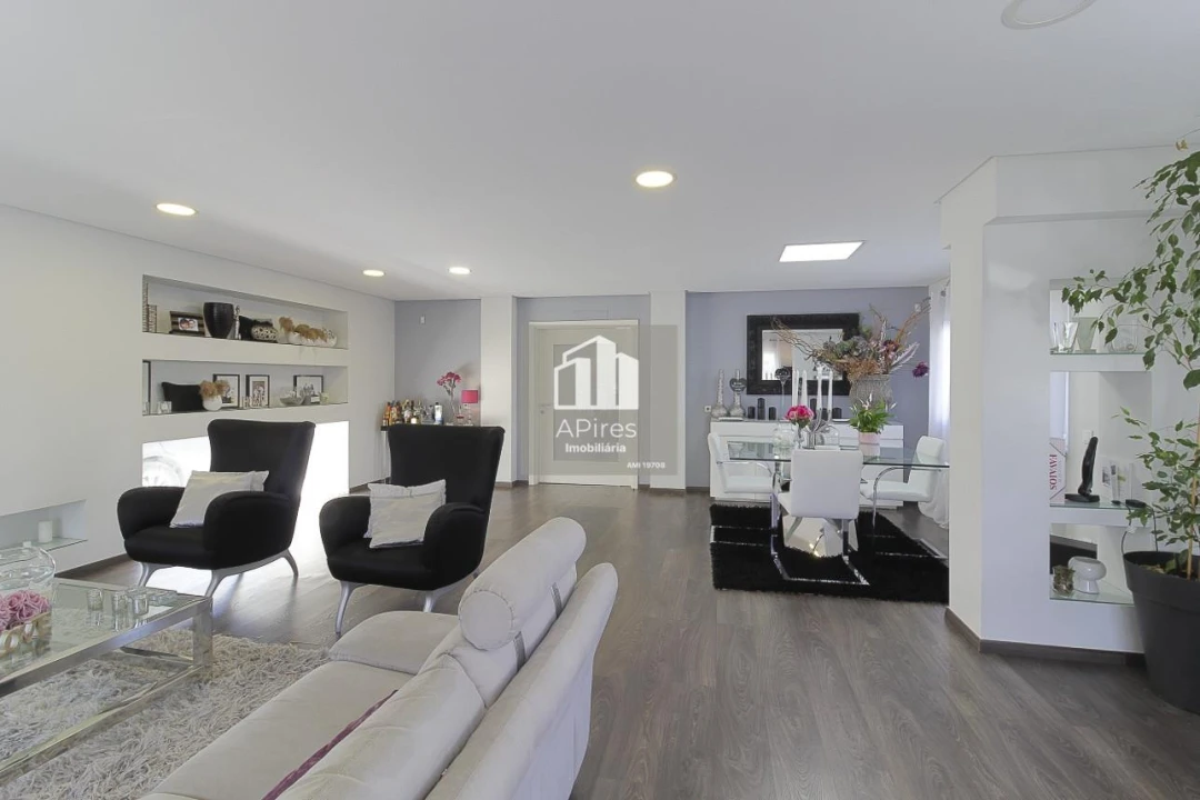 Moradia T5 para Venda em Costa da Caparica Foto 8