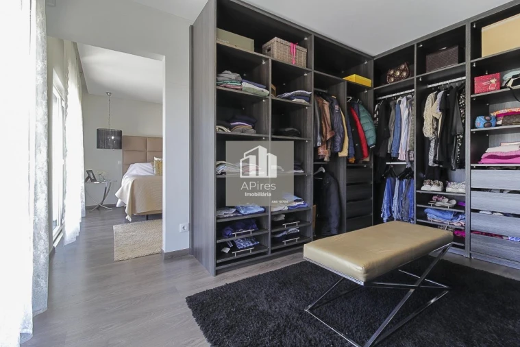 Moradia T5 para Venda em Costa da Caparica Foto 19