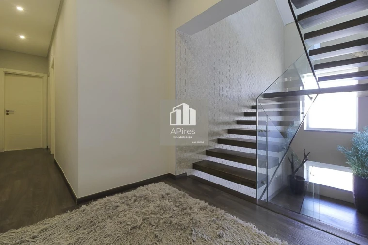 Moradia T5 para Venda em Costa da Caparica Foto 32