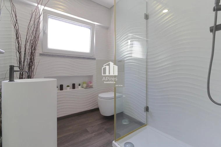 Moradia T5 para Venda em Costa da Caparica Foto 44