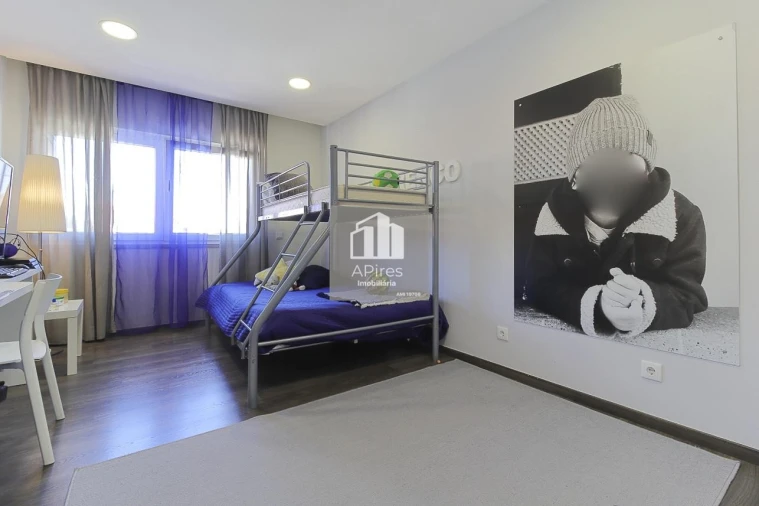 Moradia T5 para Venda em Costa da Caparica Foto 37