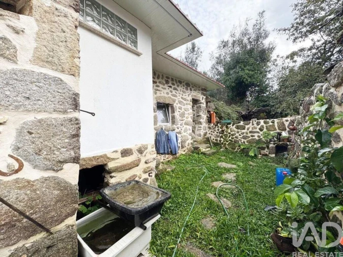 Moradia T2 para Venda em Bravães Foto 18