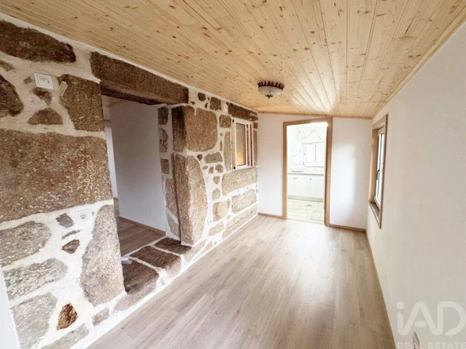 Moradia T2 para Venda em Bravães Foto 13