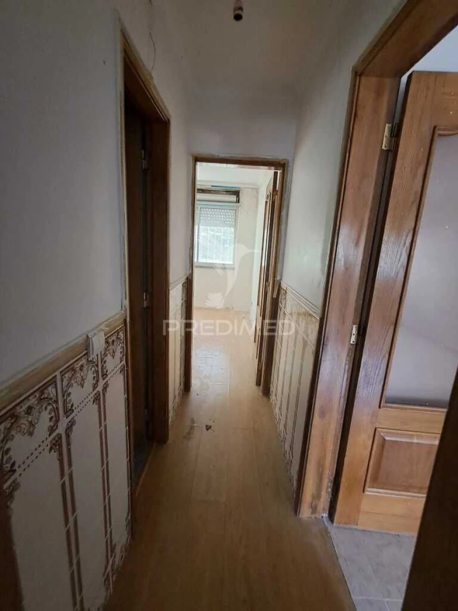 Apartamento T2 para Venda em Benfica Foto 9