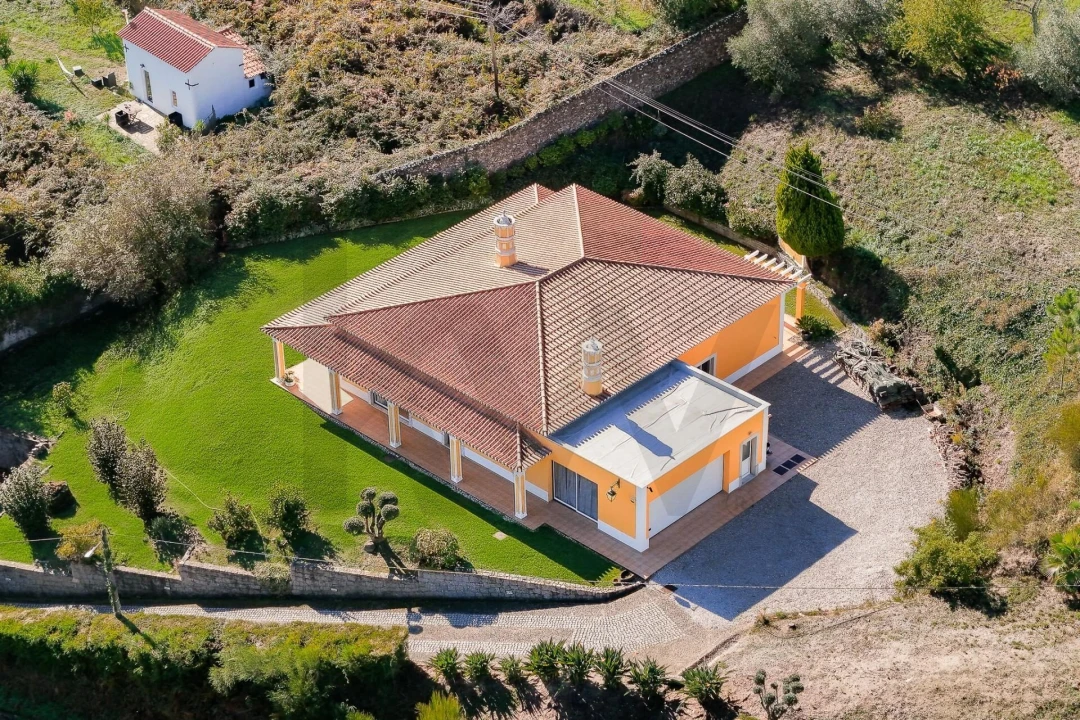 Moradia T4 para Venda em Monchique Foto 36