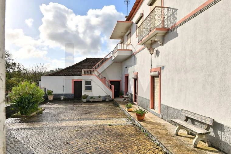 Moradia T4 para Venda em Carnota Foto 7